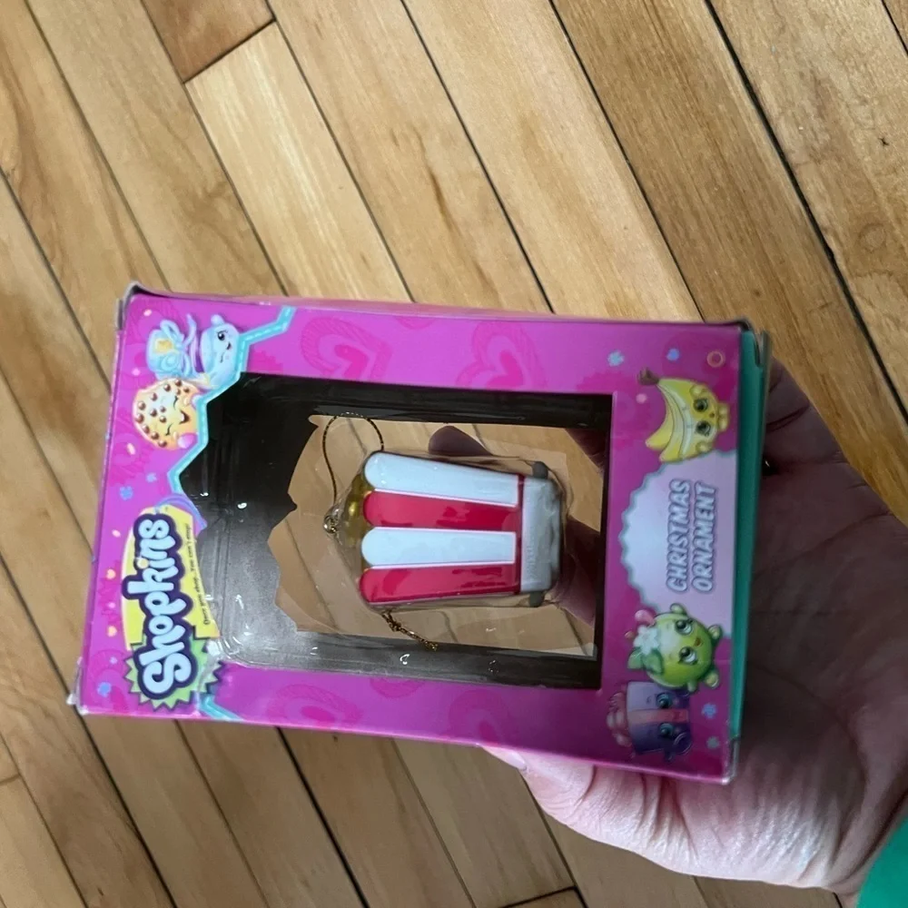 Shopkins POPPY CORN POPCORN CHRISTMAS TREE ORNAMENT in box‎